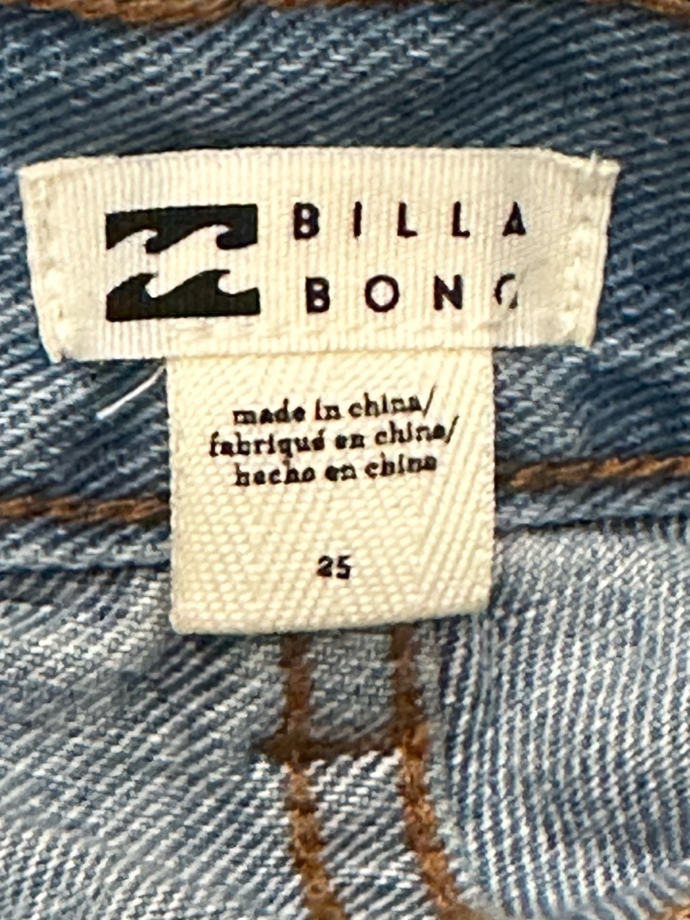 NEW Billabong Drift Away Shorts Light Wash Frayed Hem & Distressed Denim Size 25 - Picture 5 of 11